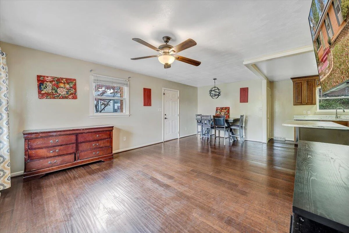 4758 Jacklin DR - Photo 5