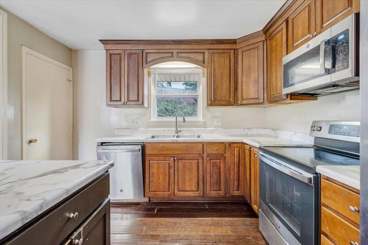 4758 Jacklin DR - Photo 10
