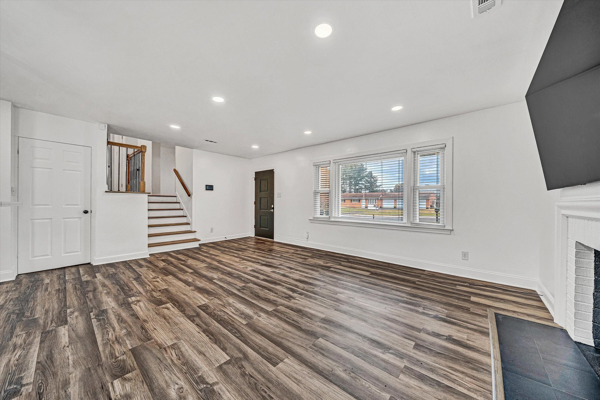 4429 Ben ST - Photo 4