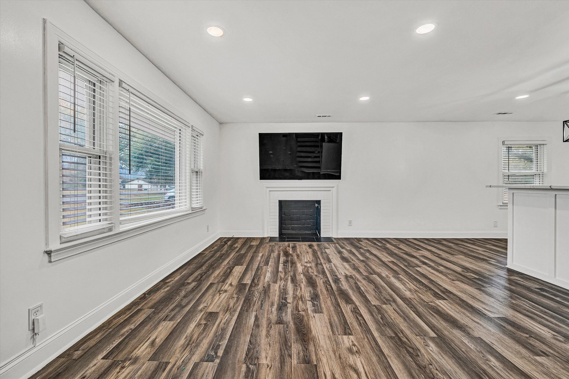 4429 Ben ST - Photo 5