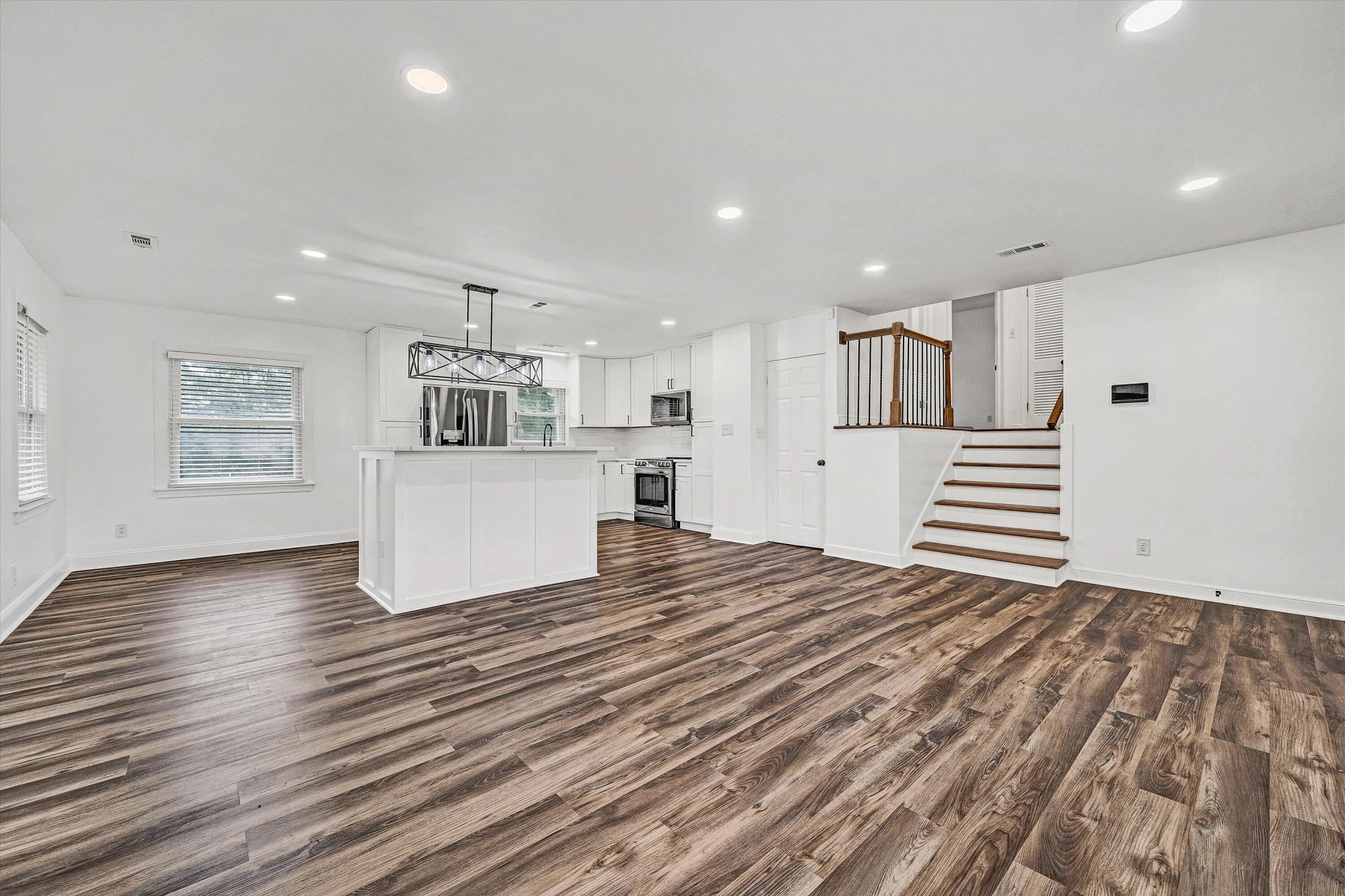 4429 Ben ST - Photo 6