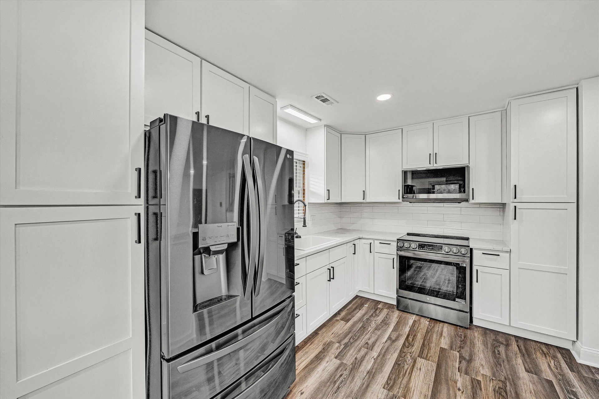 4429 Ben ST - Photo 9