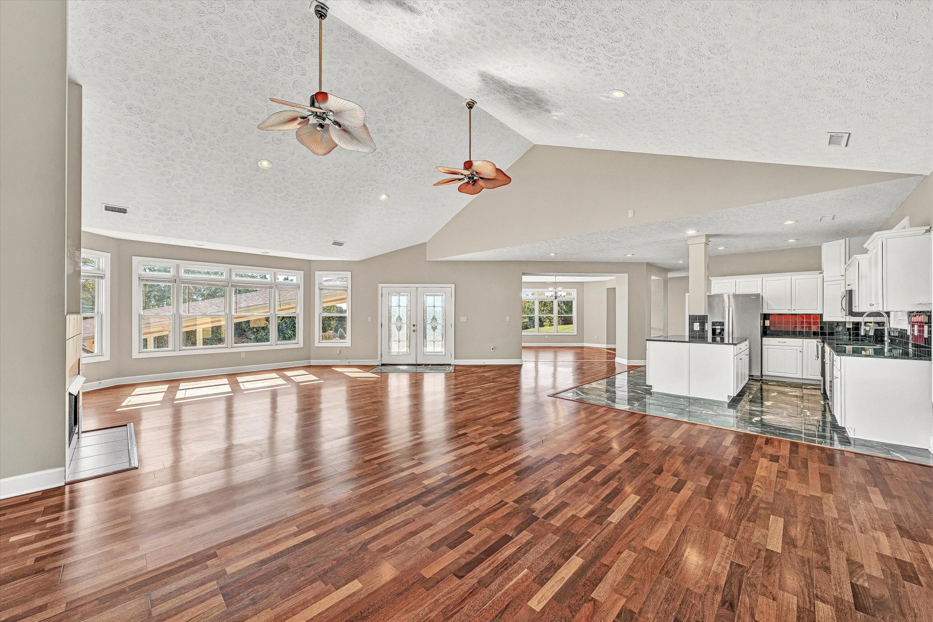 537 Calypso RD - Photo 14