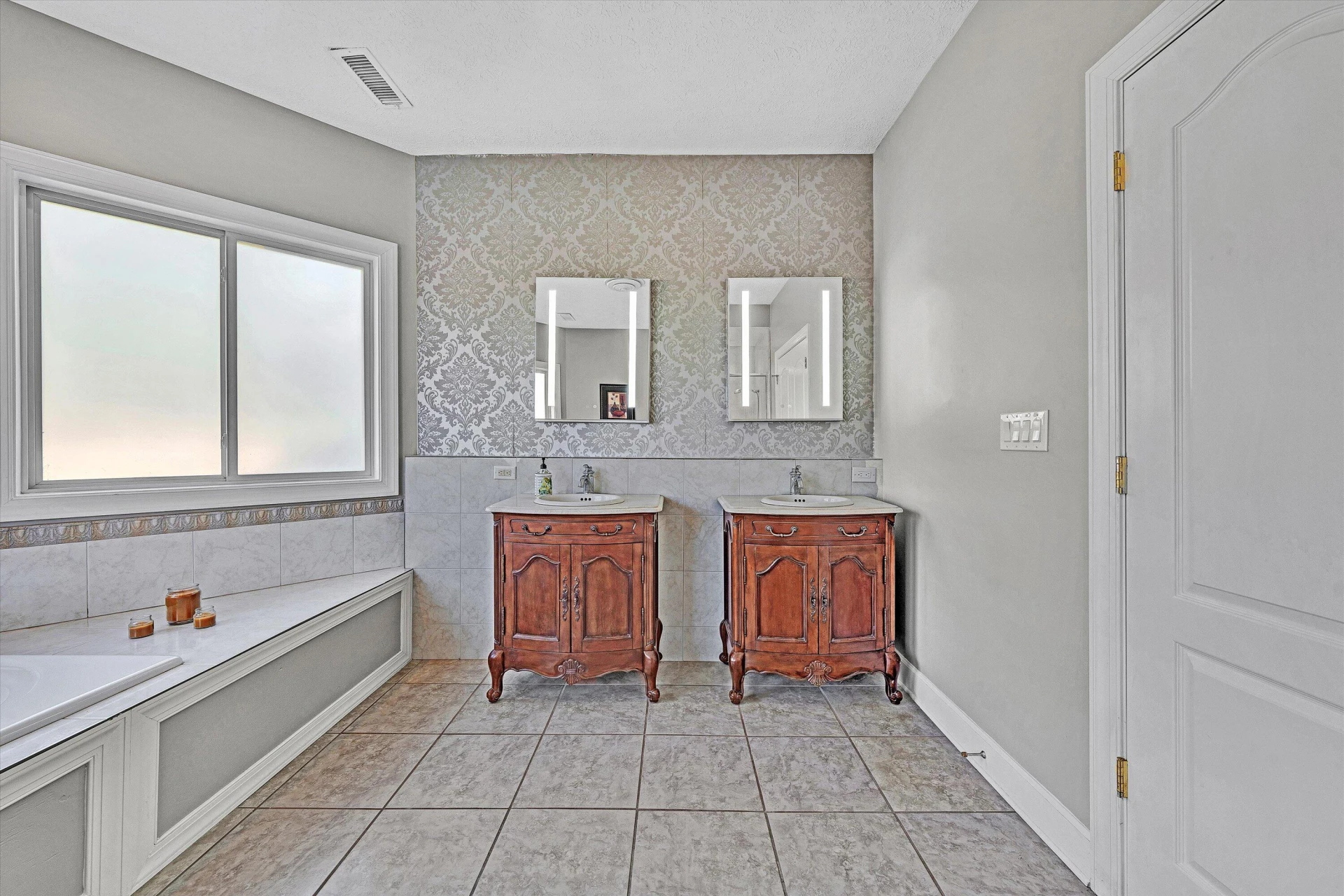 537 Calypso RD - Photo 32