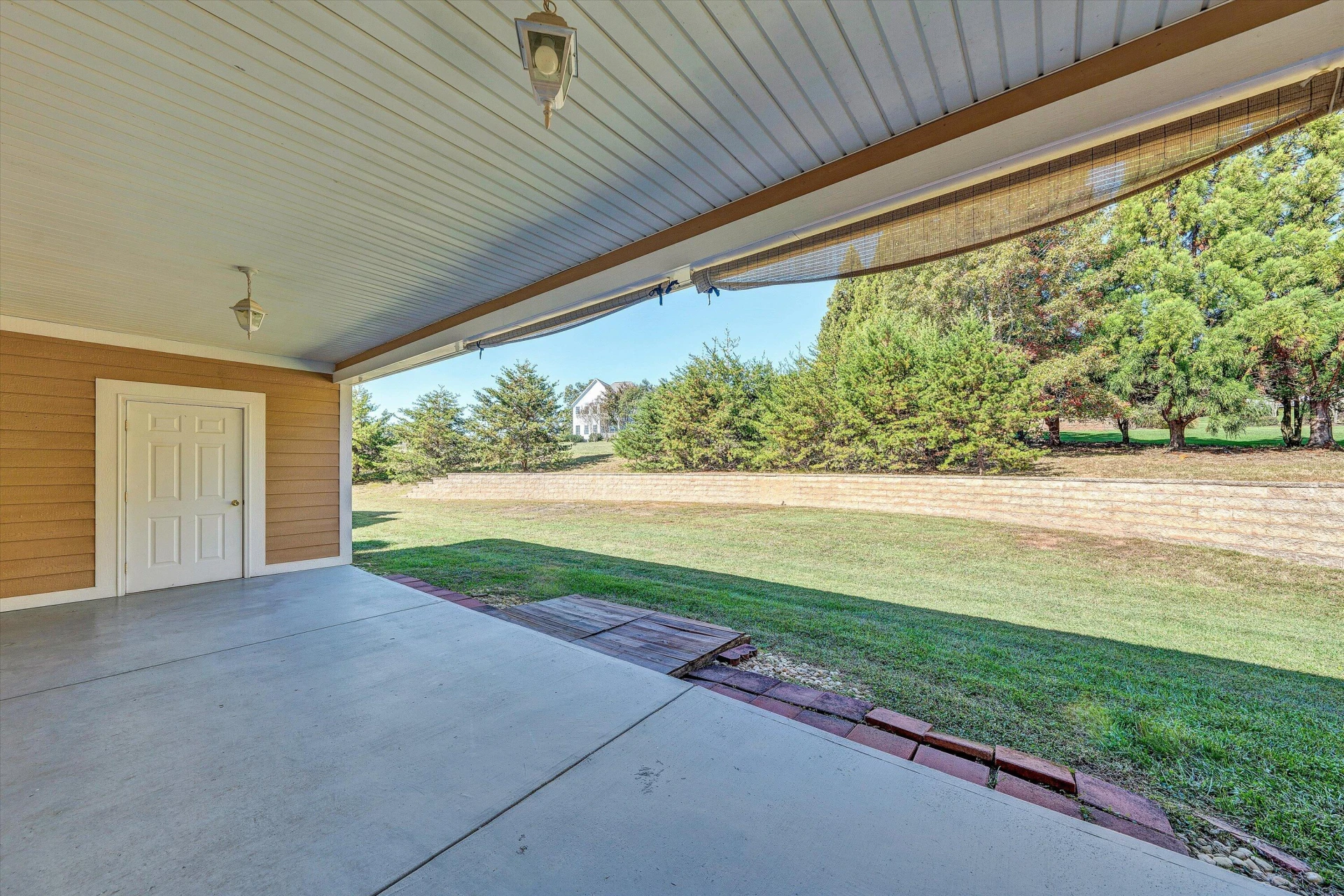 537 Calypso RD - Photo 39