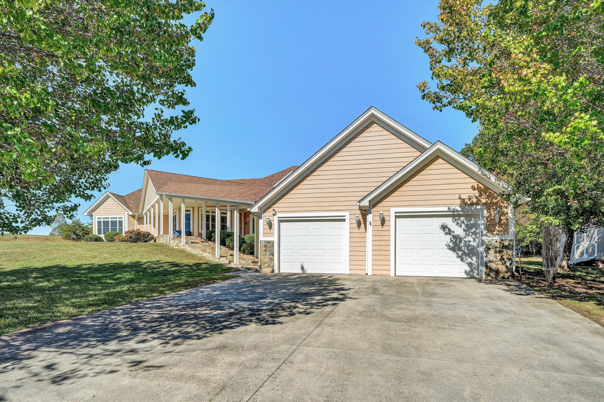537 Calypso RD - Photo 6