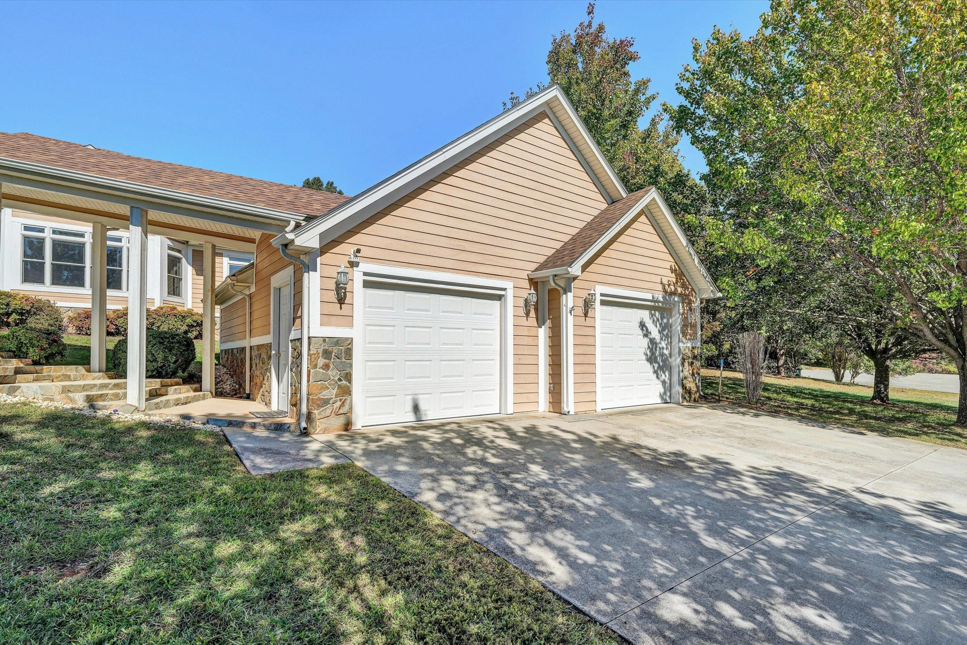 537 Calypso RD - Photo 45