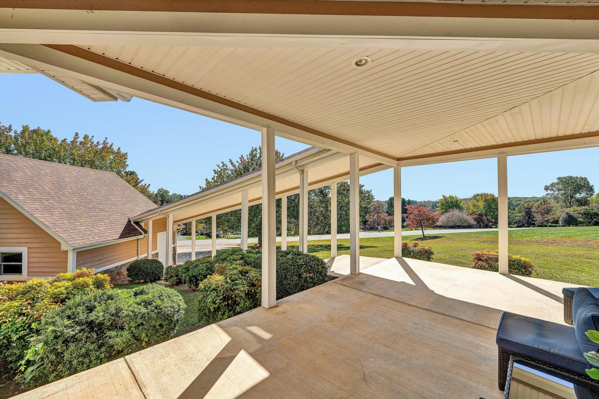 537 Calypso RD - Photo 9