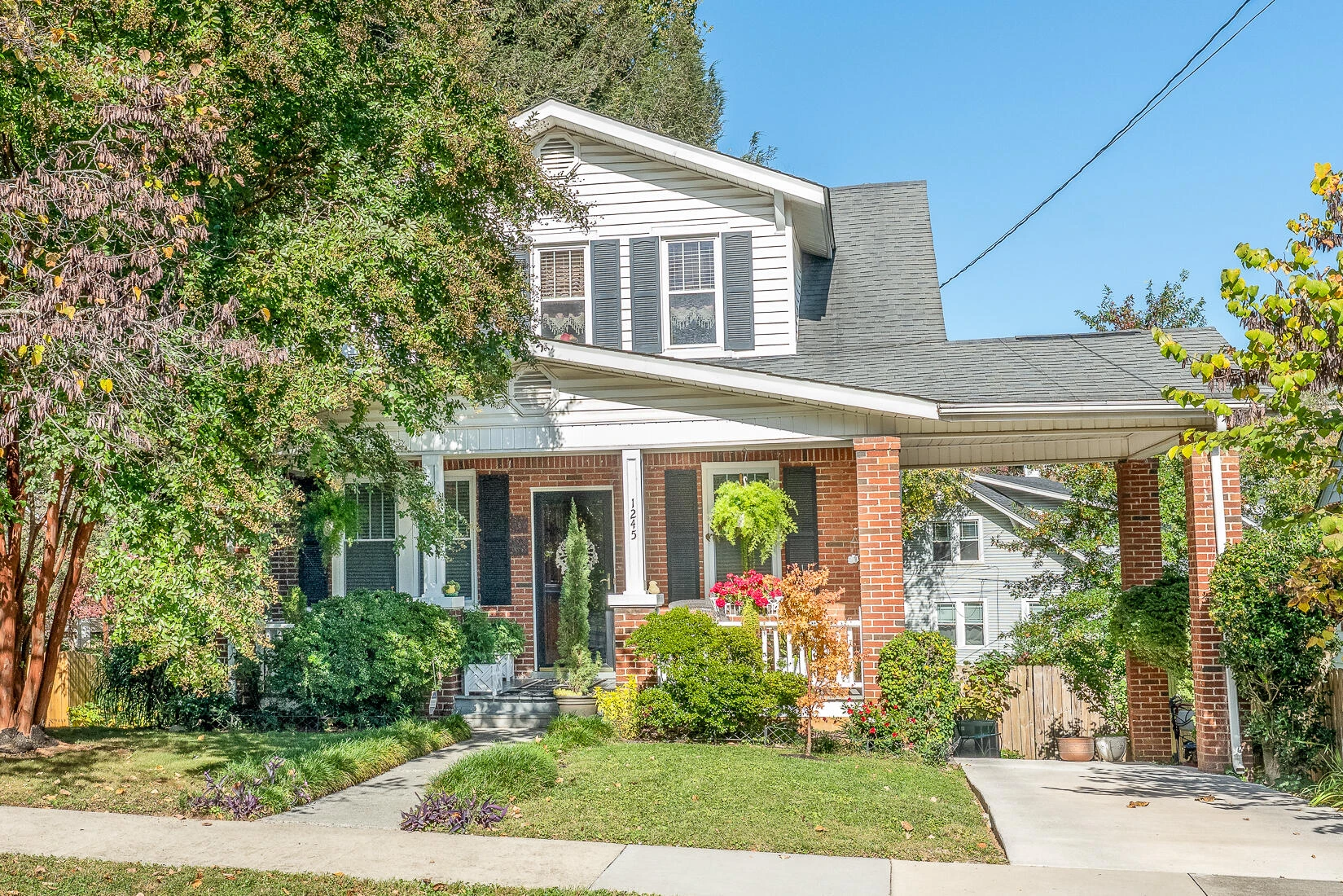 1245 Hamilton AVE - Photo 3