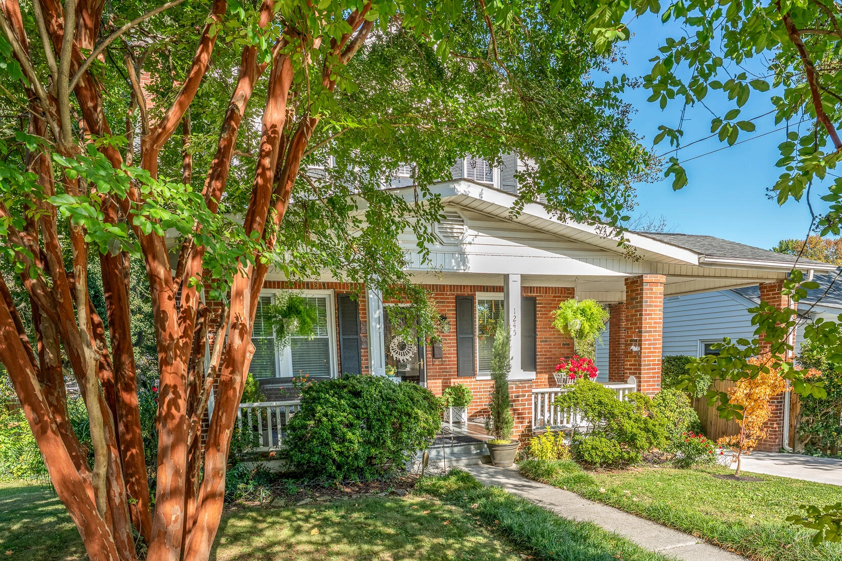 1245 Hamilton AVE - Photo 4