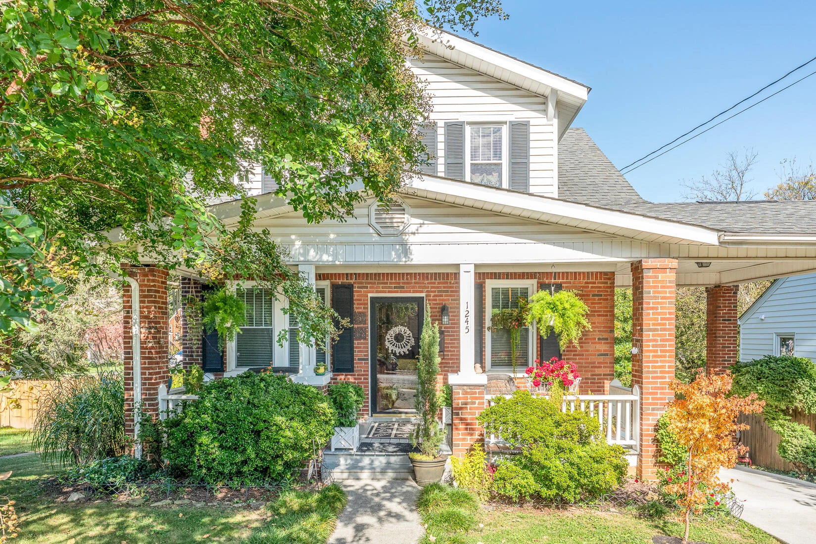 1245 Hamilton AVE - Photo 5