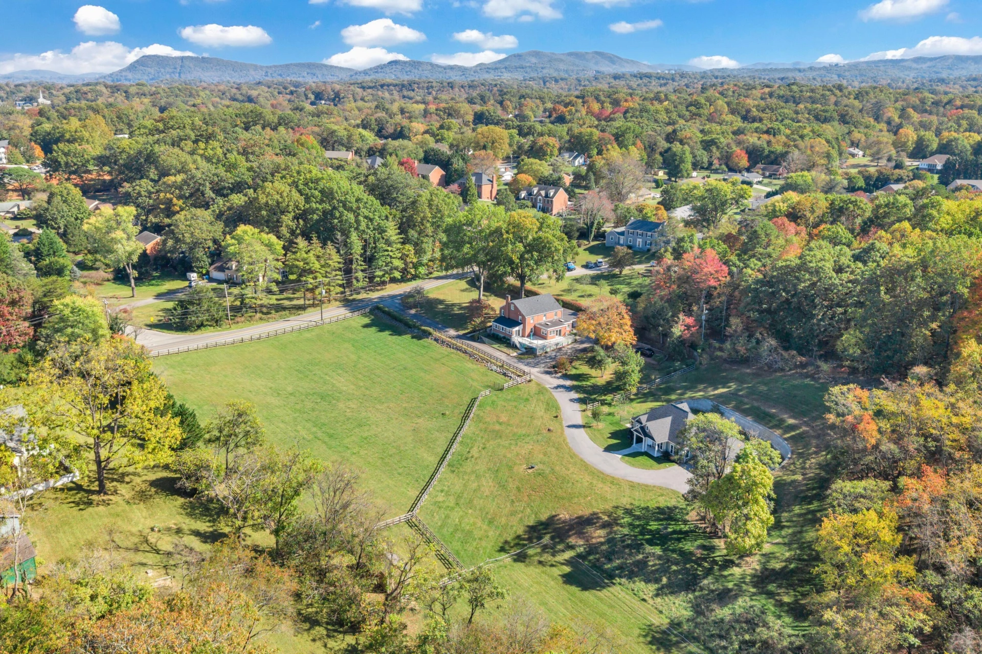 1515 Deyerle RD #& 1501 - Photo 2
