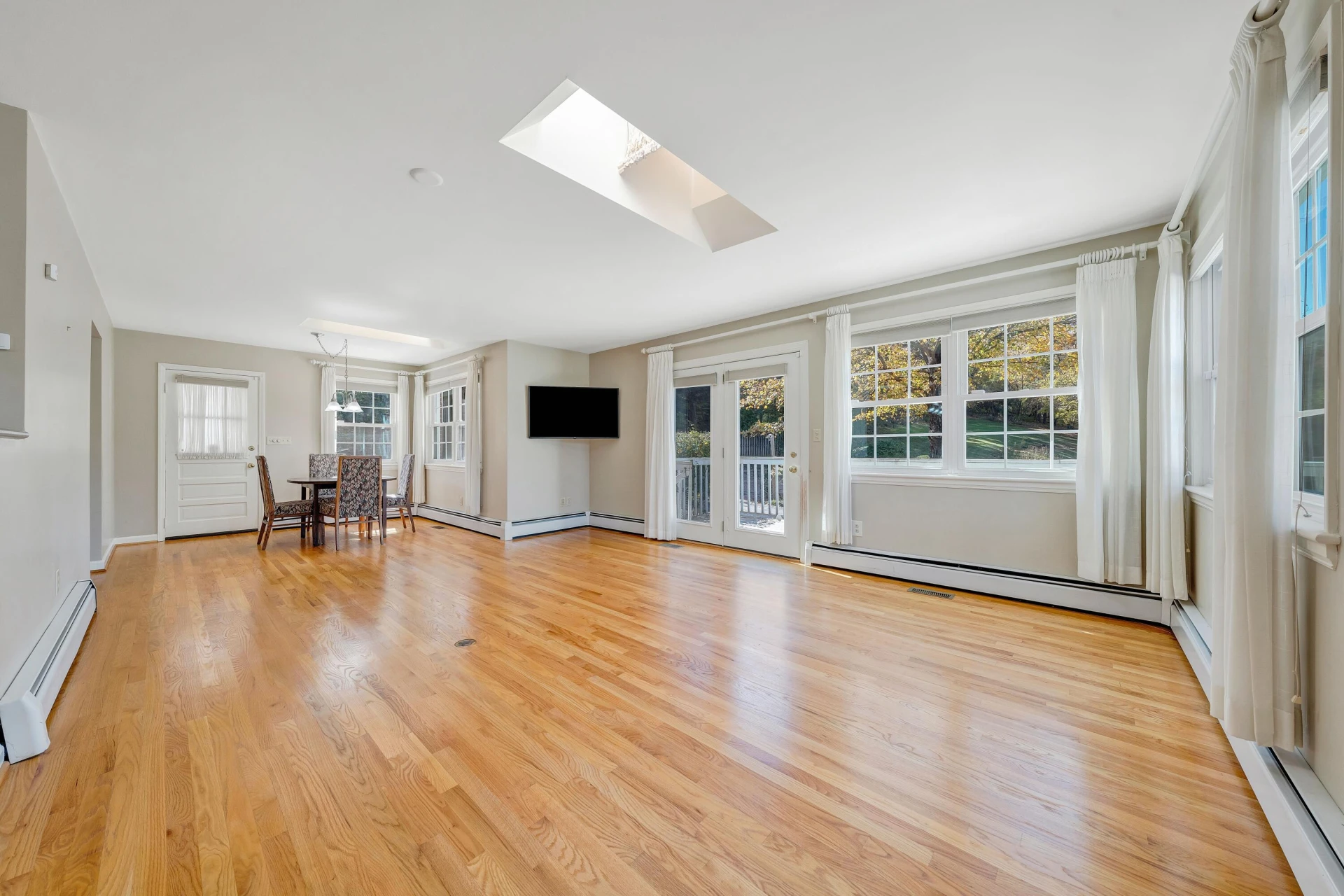 1515 Deyerle RD #& 1501 - Photo 23