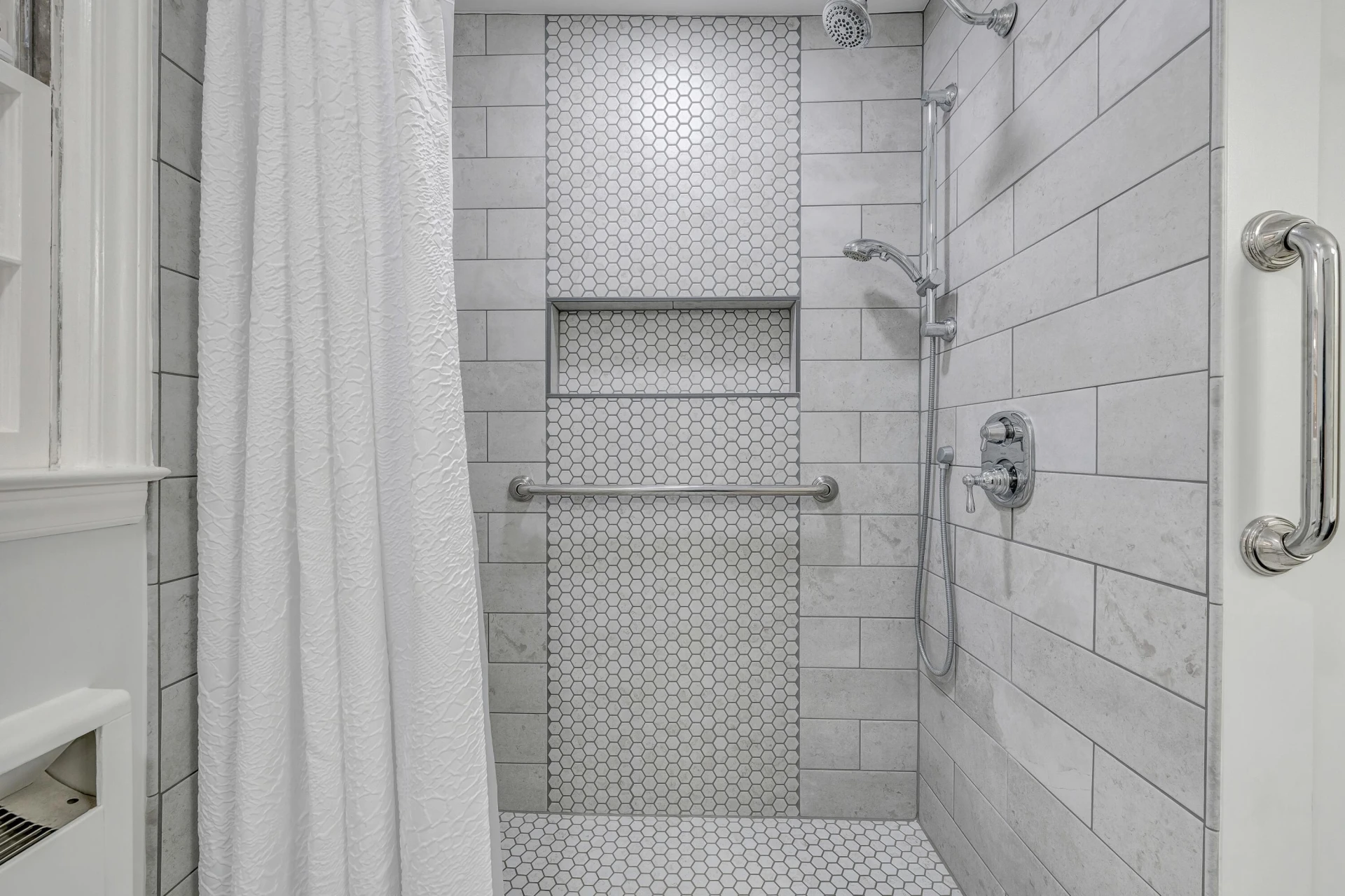 1515 Deyerle RD #& 1501 - Photo 32