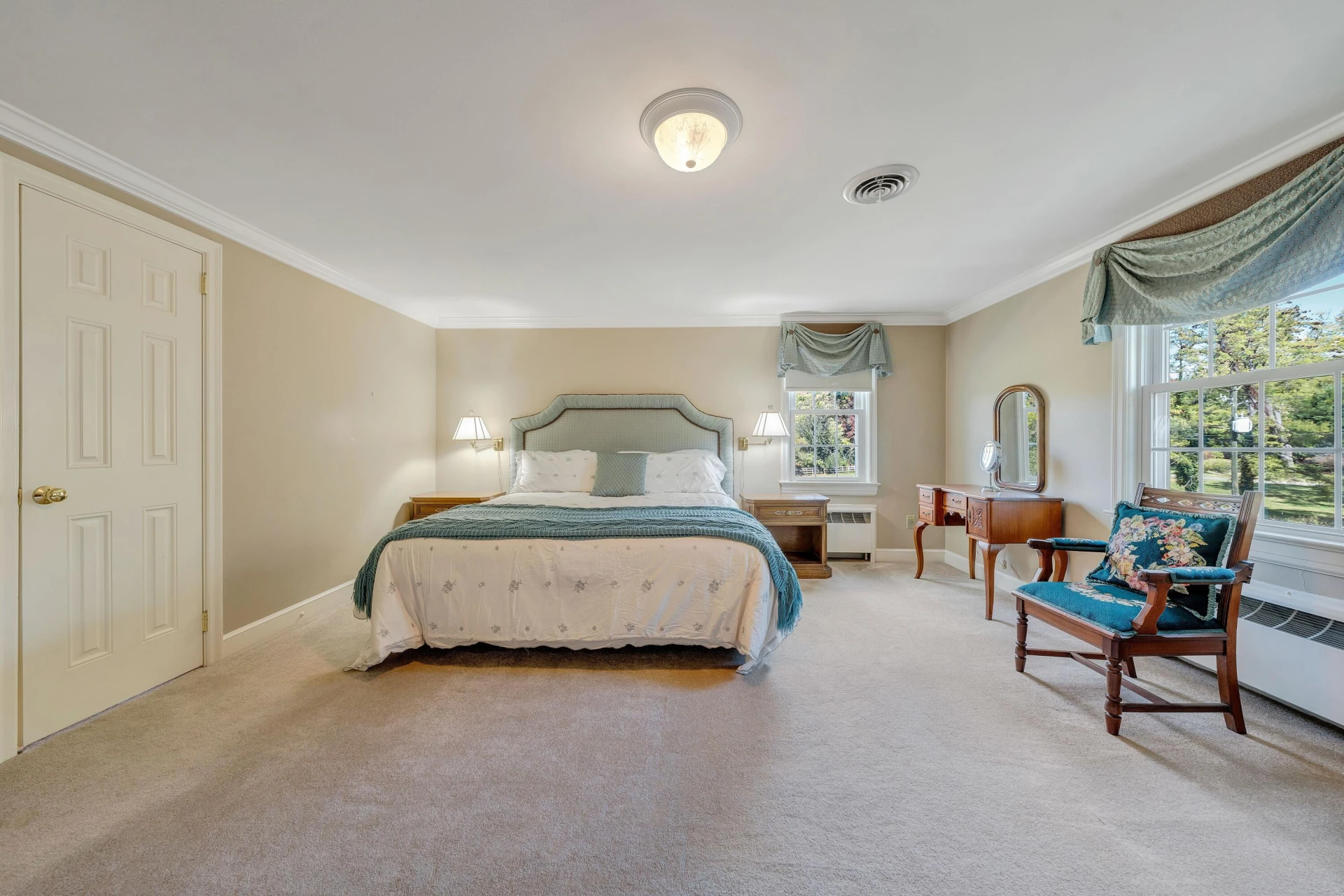 1515 Deyerle RD #& 1501 - Photo 34