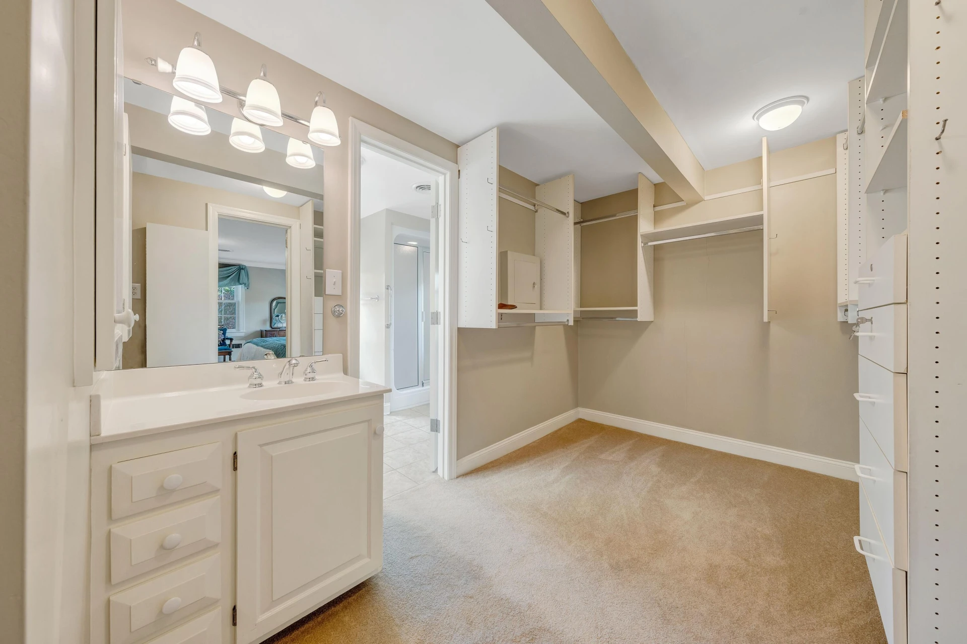 1515 Deyerle RD #& 1501 - Photo 36
