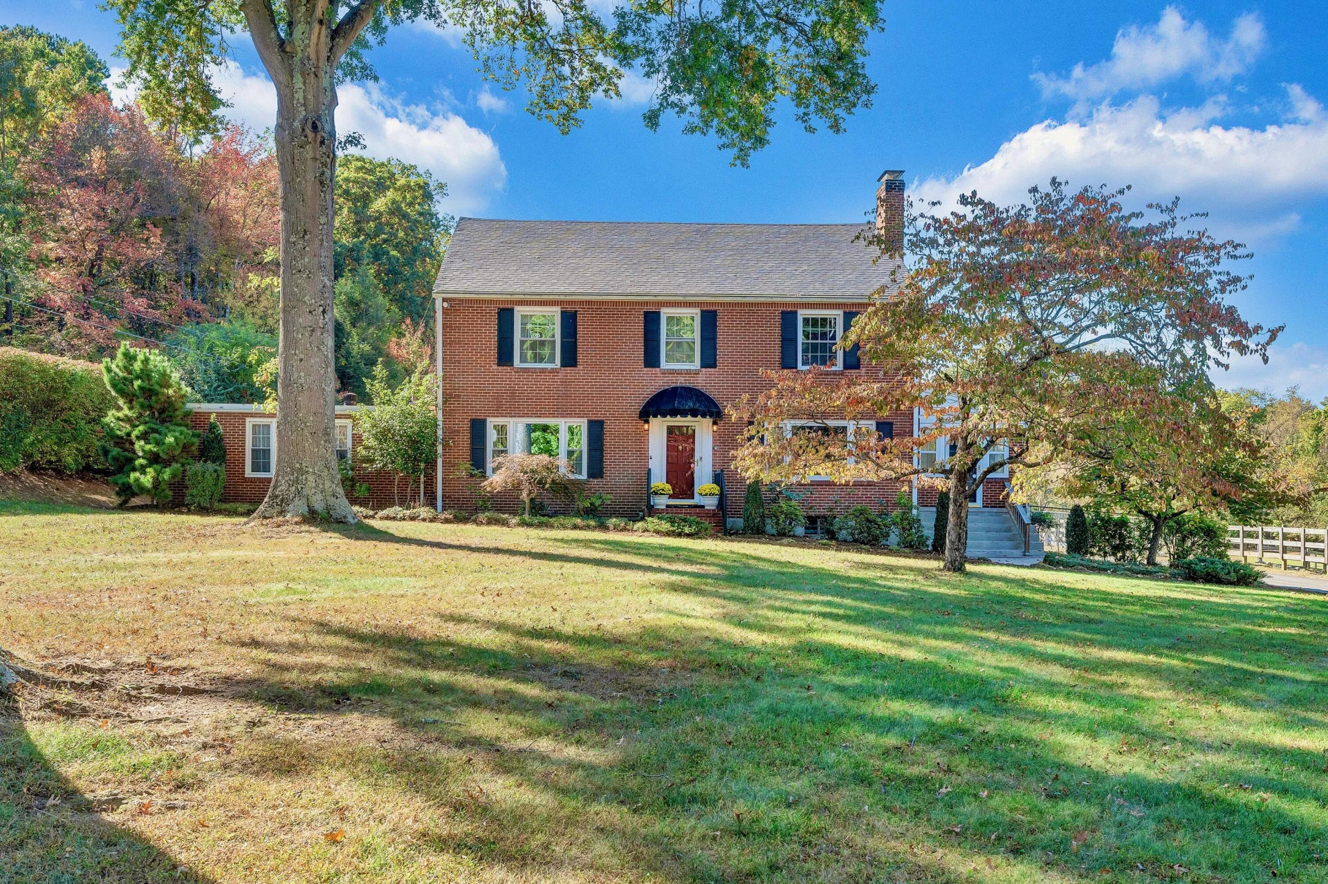 1515 Deyerle RD #& 1501 - Photo 4