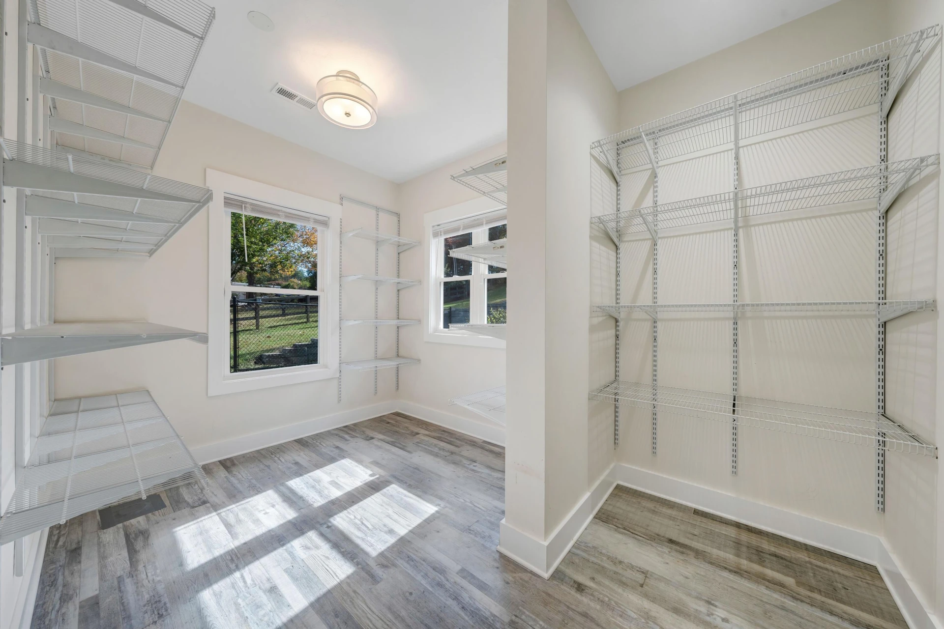 1515 Deyerle RD #& 1501 - Photo 61