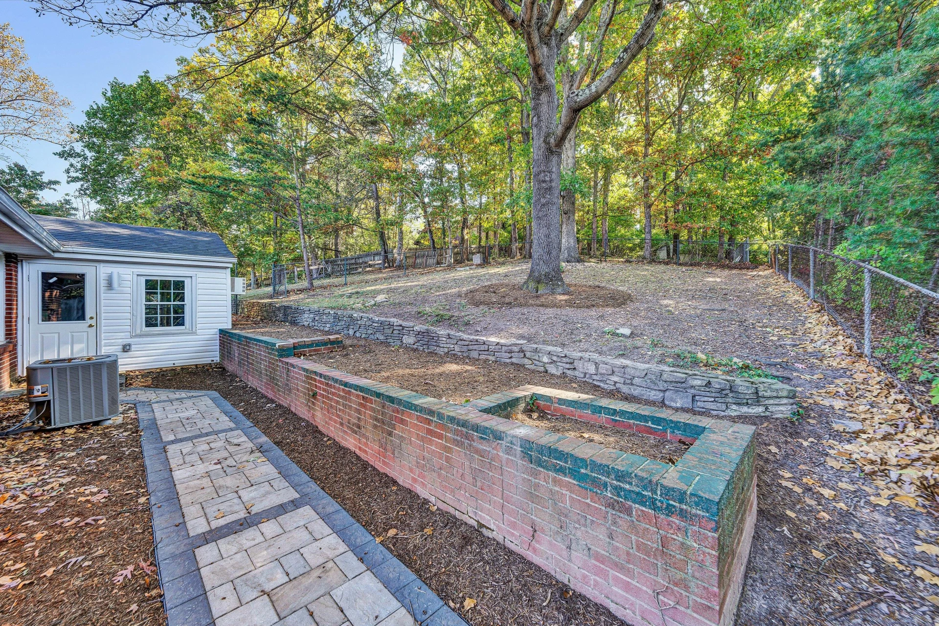 2920 Bluefield BLVD - Photo 25