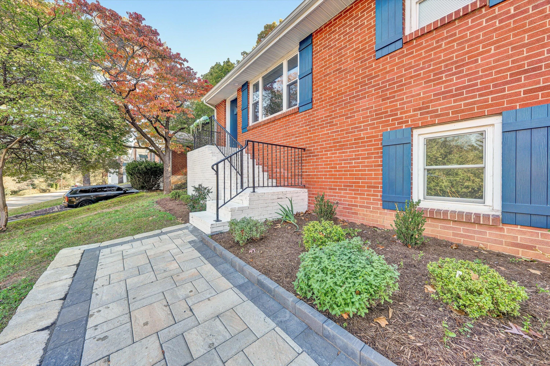 2920 Bluefield BLVD - Photo 5