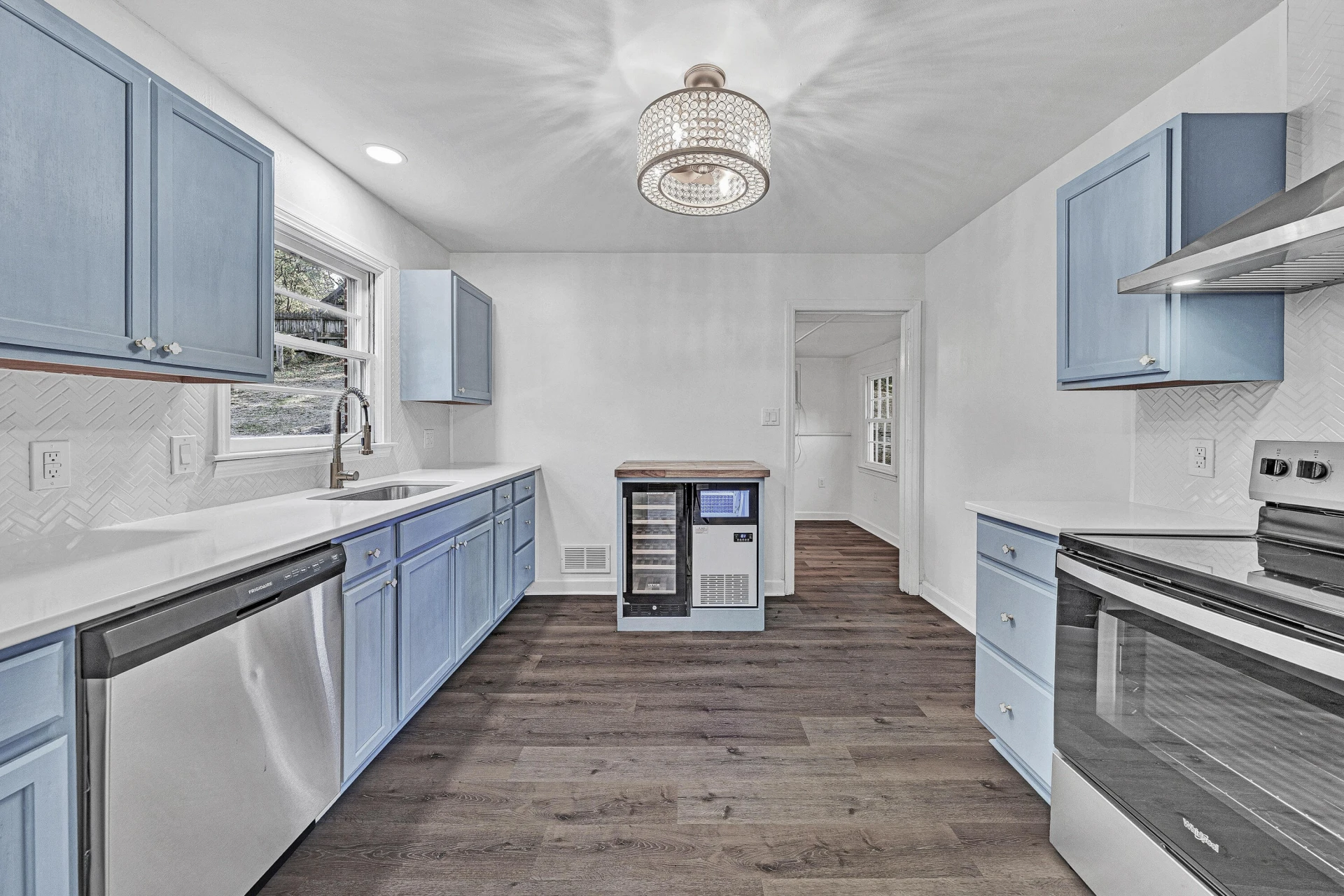 2920 Bluefield BLVD - Photo 8