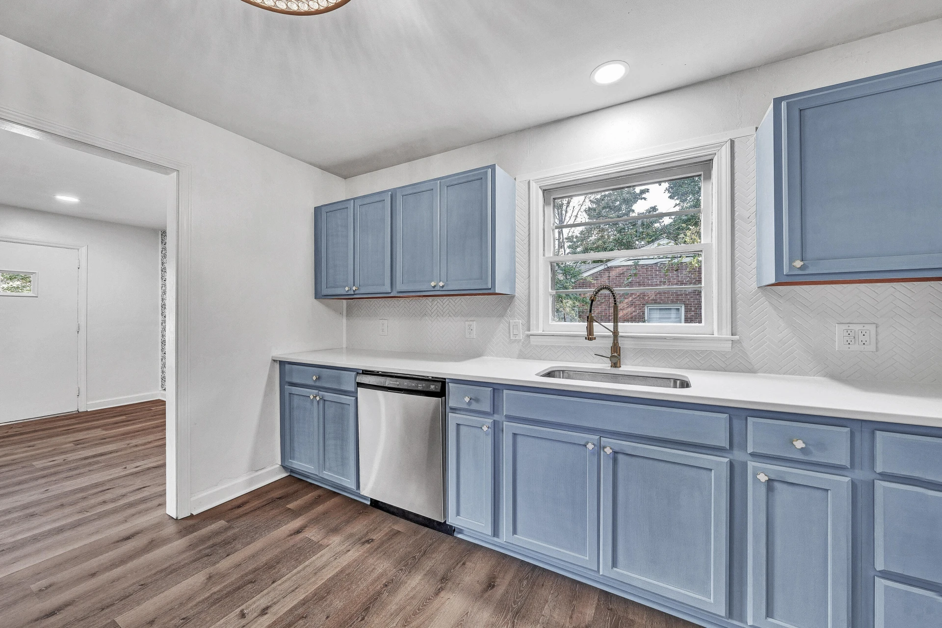 2920 Bluefield BLVD - Photo 9
