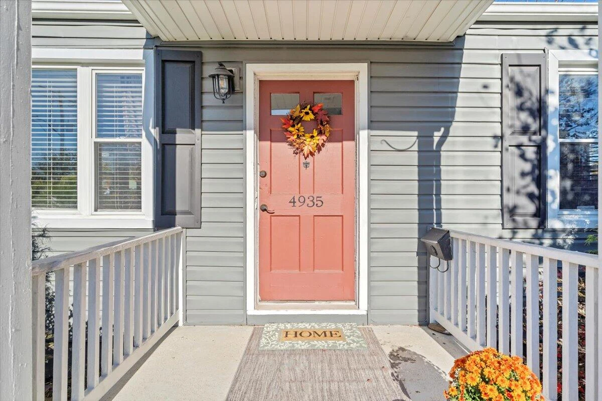 4935 Hubert RD - Photo 17