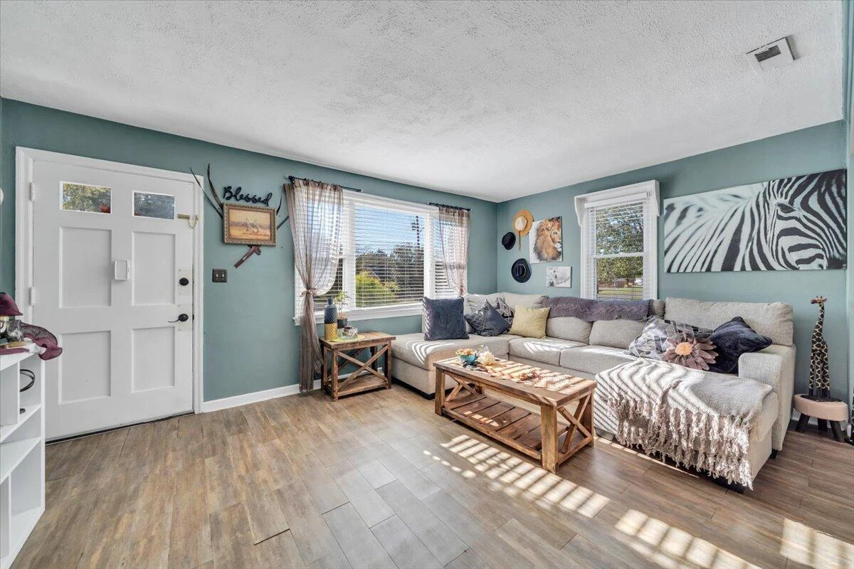 4935 Hubert RD - Photo 18