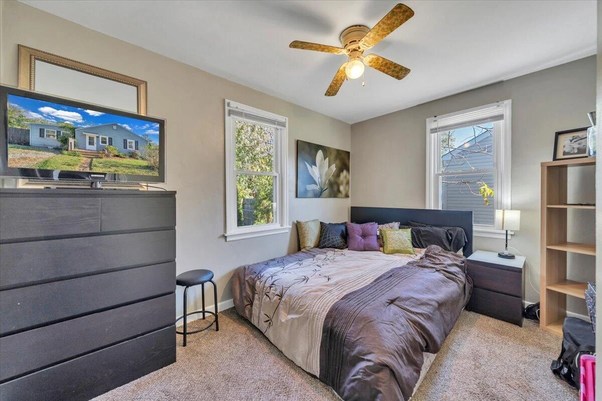 4935 Hubert RD - Photo 27
