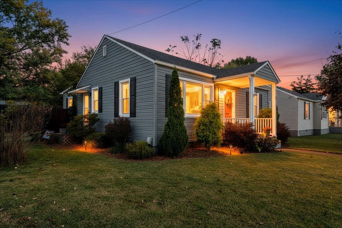 4935 Hubert RD - Photo 4