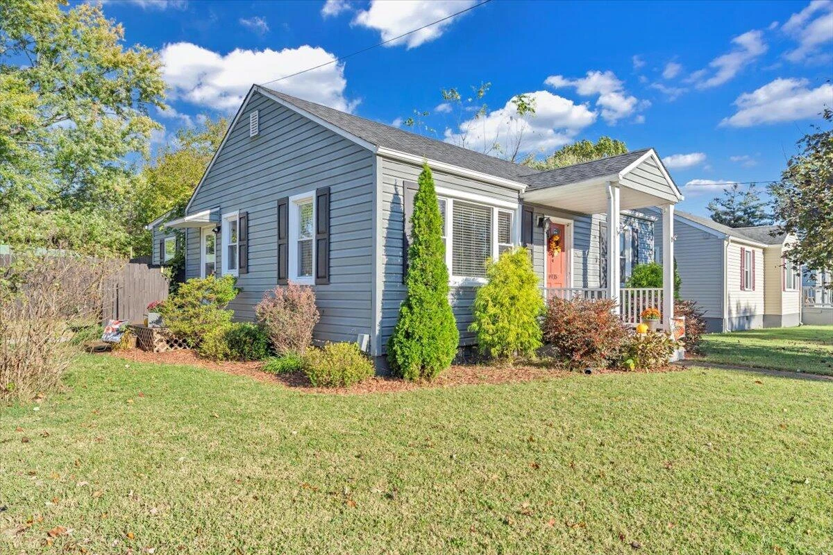 4935 Hubert RD - Photo 5