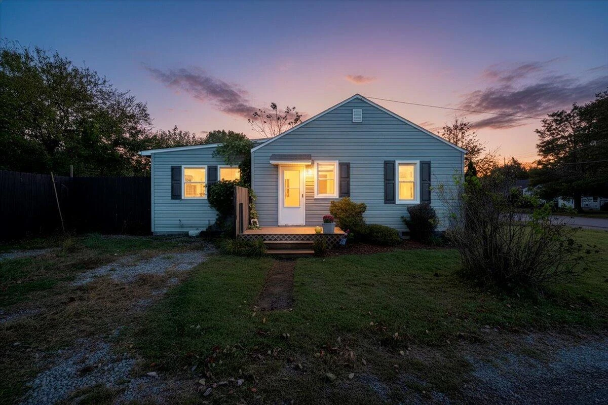 4935 Hubert RD - Photo 6