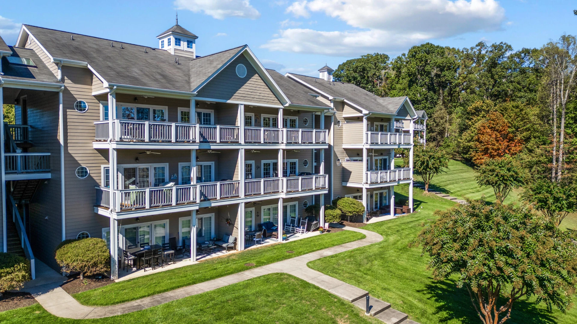 305 Pointe Shore DR #202 - Photo 12