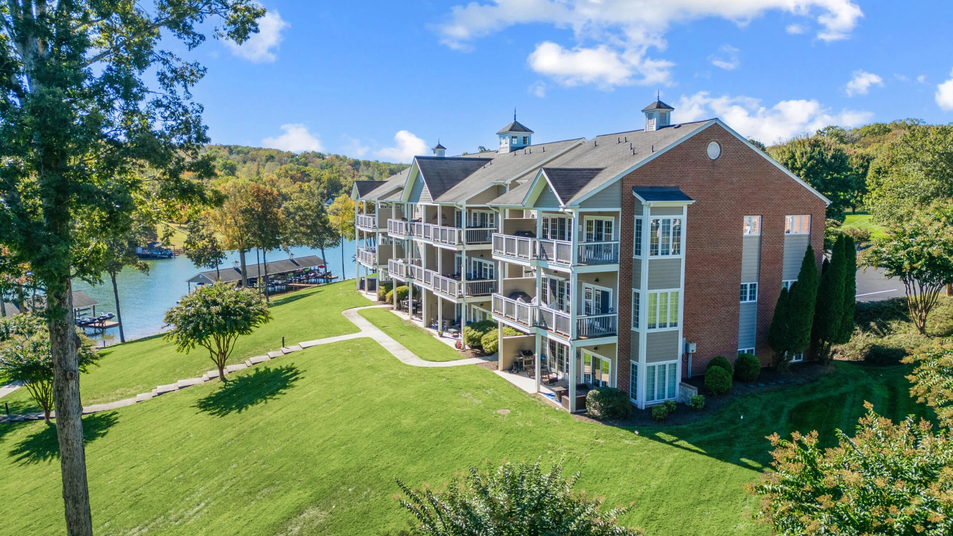 305 Pointe Shore DR #202 - Photo 14