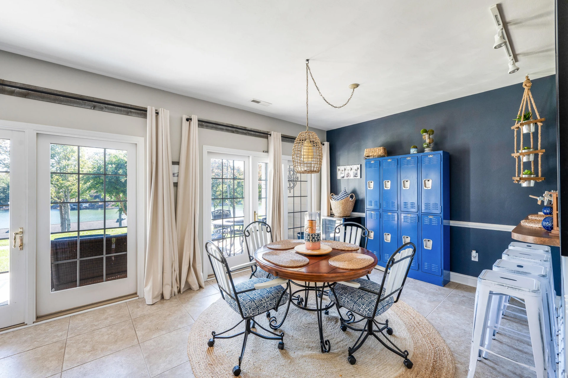 305 Pointe Shore DR #202 - Photo 23