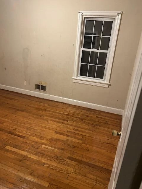 2518 Ravenwood AVE - Photo 6