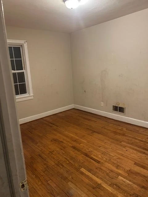 2518 Ravenwood AVE - Photo 7