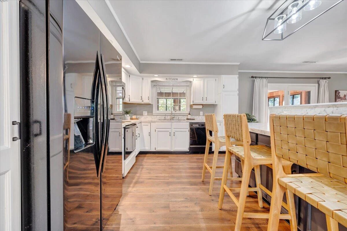 123 Oakwood RD - Photo 14