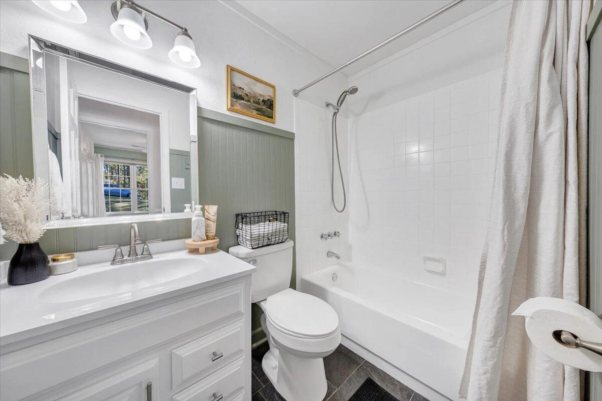 123 Oakwood RD - Photo 24