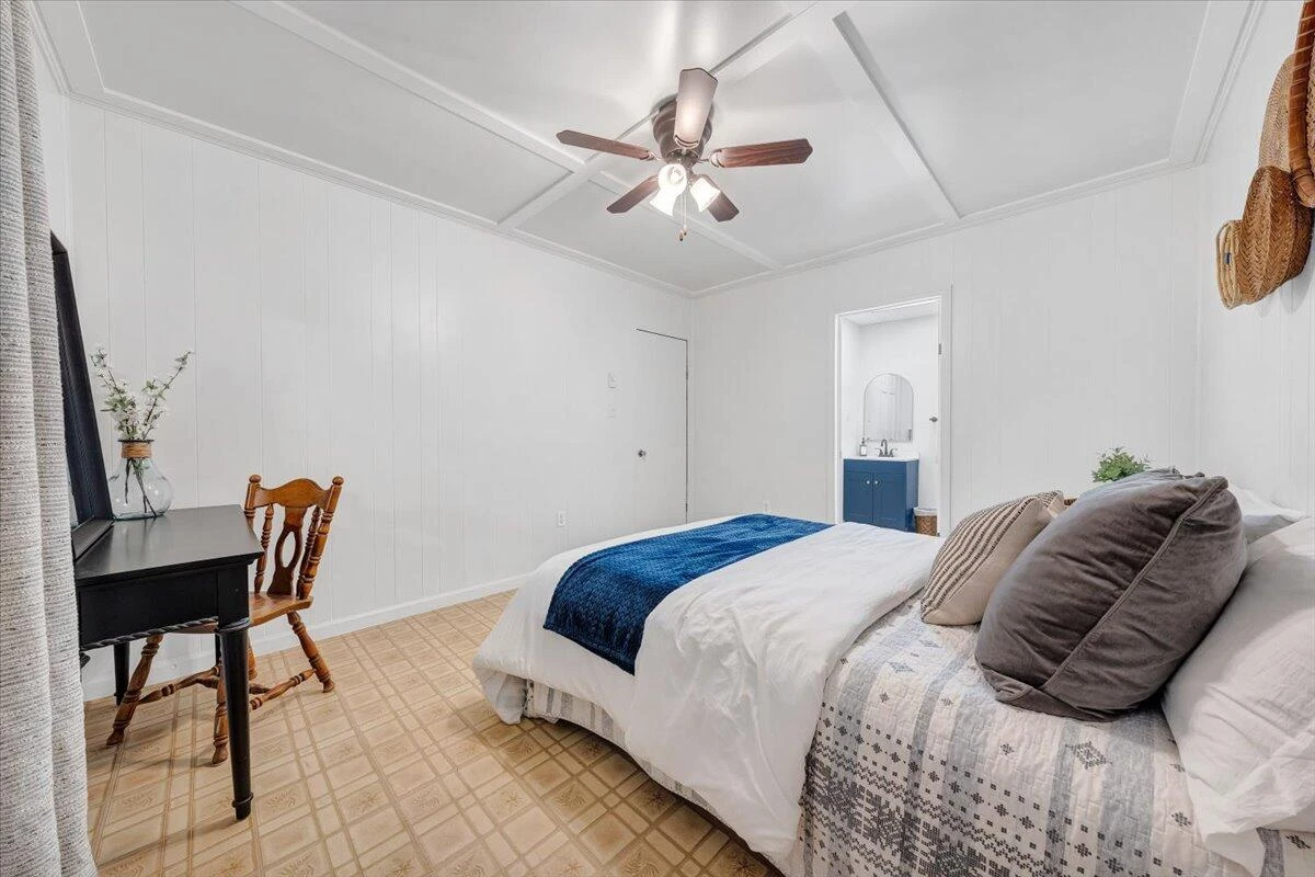123 Oakwood RD - Photo 37