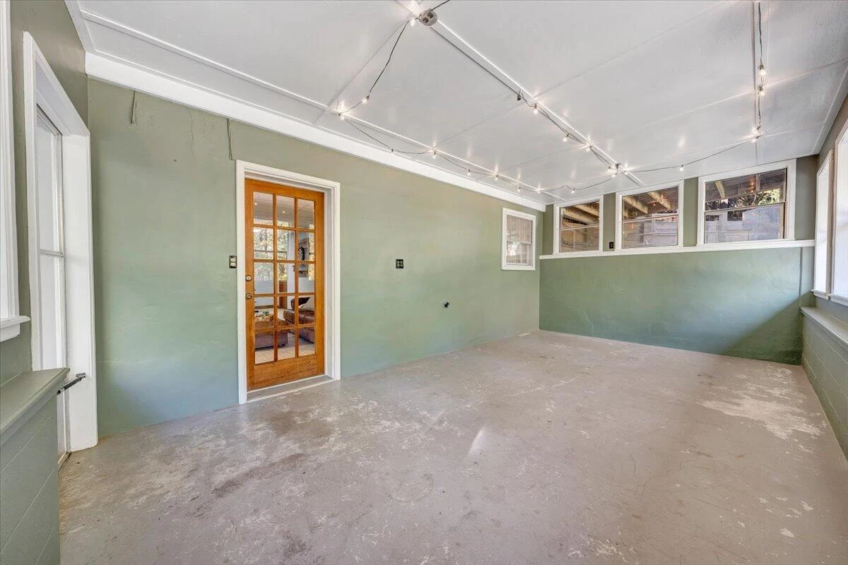 123 Oakwood RD - Photo 41