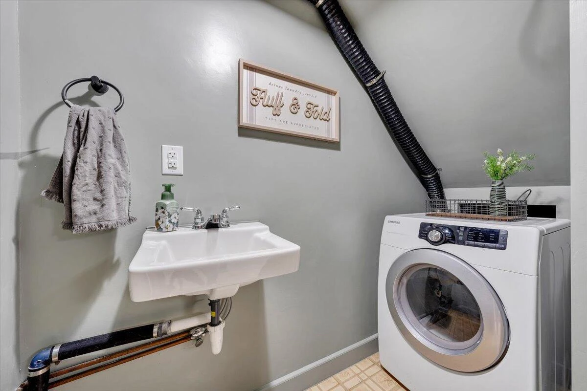 123 Oakwood RD - Photo 43