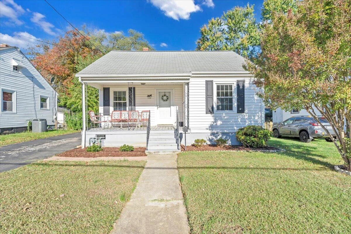 128 Courtney AVE