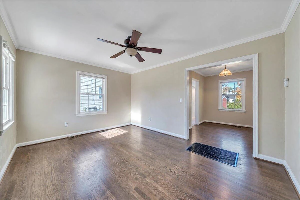 128 Courtney AVE - Photo 10