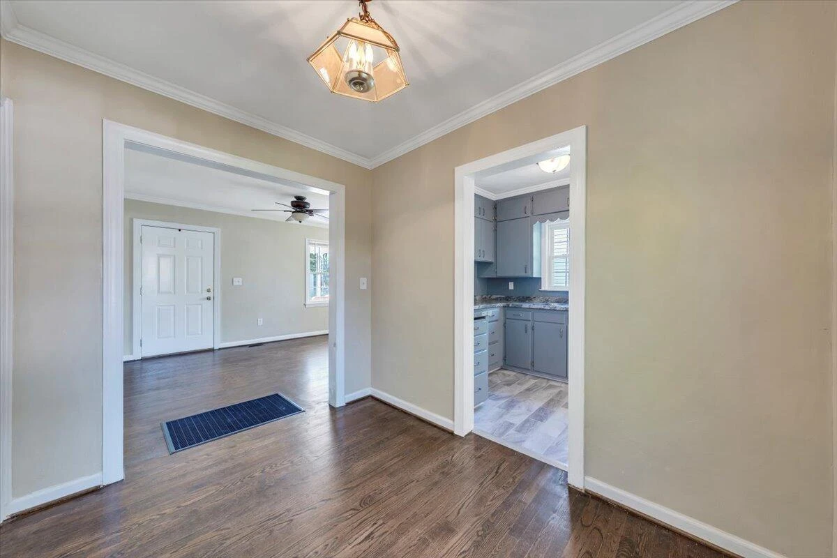 128 Courtney AVE - Photo 11