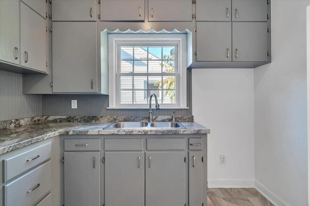 128 Courtney AVE - Photo 12