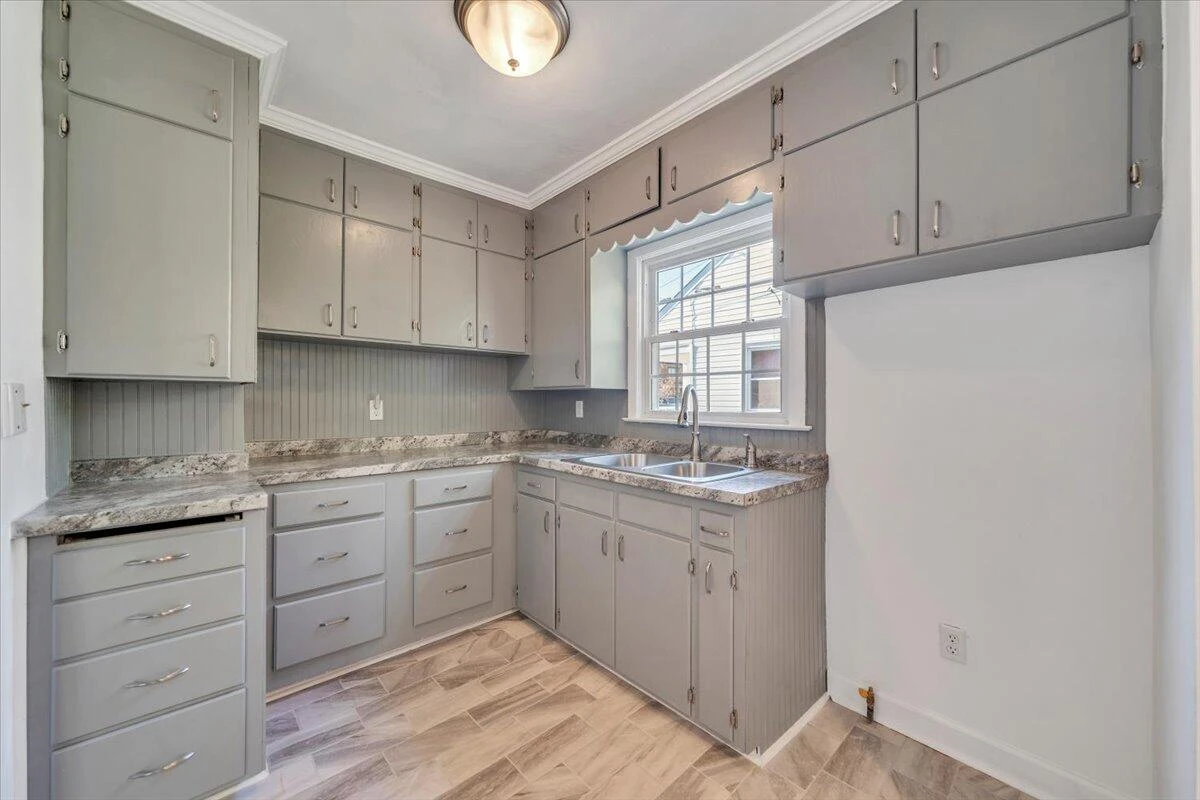 128 Courtney AVE - Photo 13