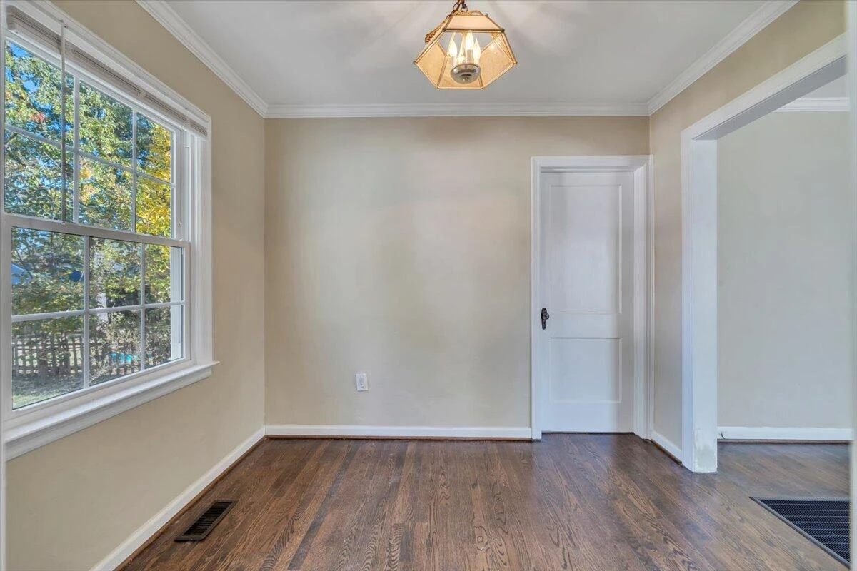 128 Courtney AVE - Photo 18