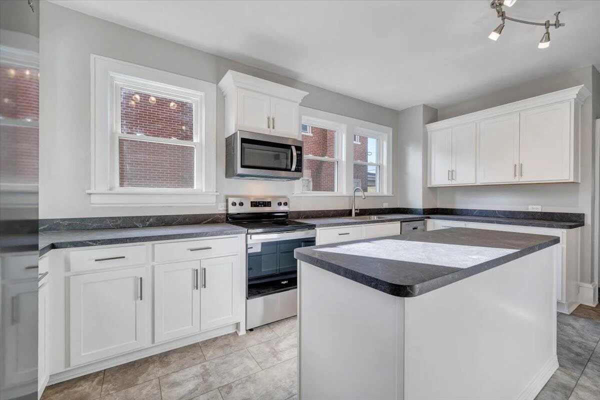 2027 Dale AVE - Photo 11