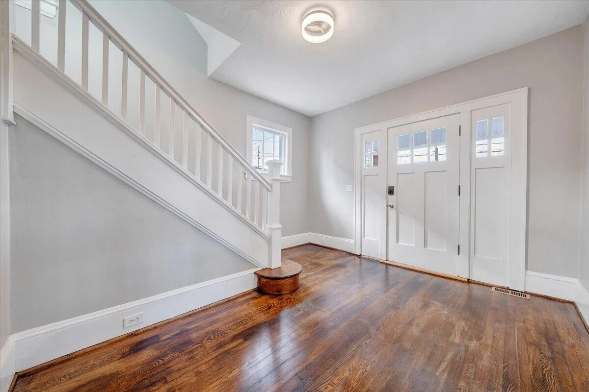 2027 Dale AVE - Photo 2
